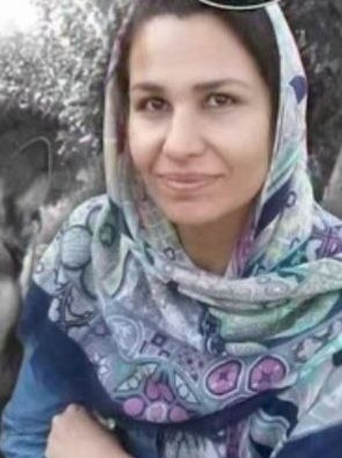 زینب احمدی
