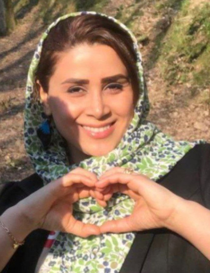 مونا اسمی