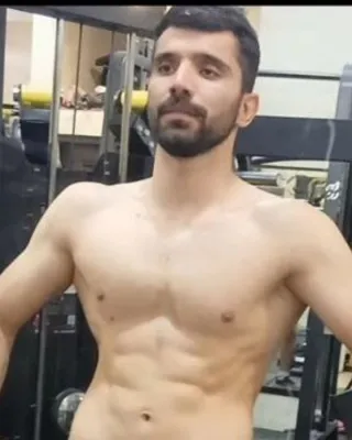 Mohmmad Hossein Roshan Ghiyasi