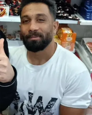 Mehrdad Afza