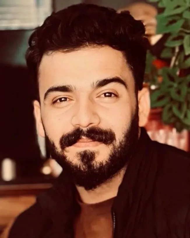 رضا عظیم زاده