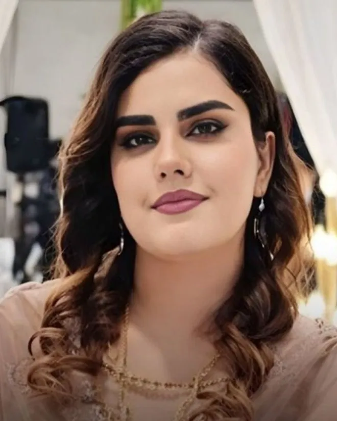 گلاله محمودی‌آذر