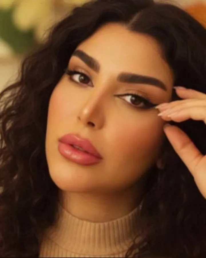 Mina Pakmanesh