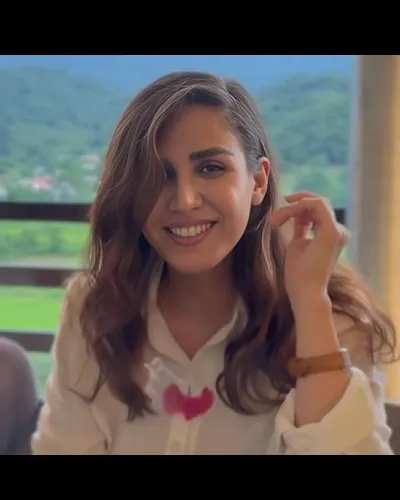 نسترن زارع منش