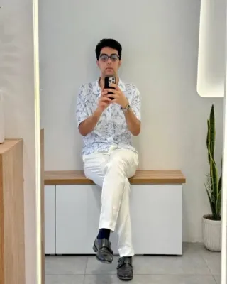 Sam Rezaee