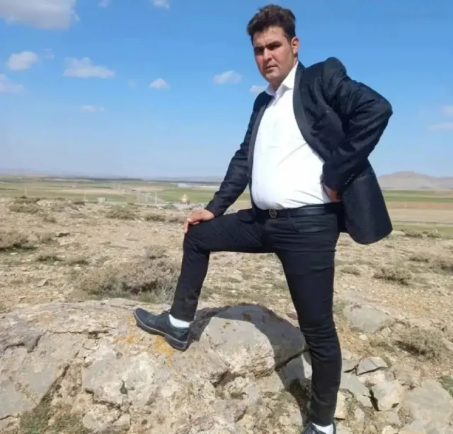 Akbar Rostam