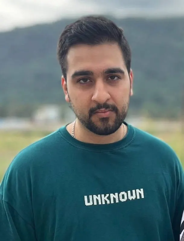 Amir Reza Akhlaghi