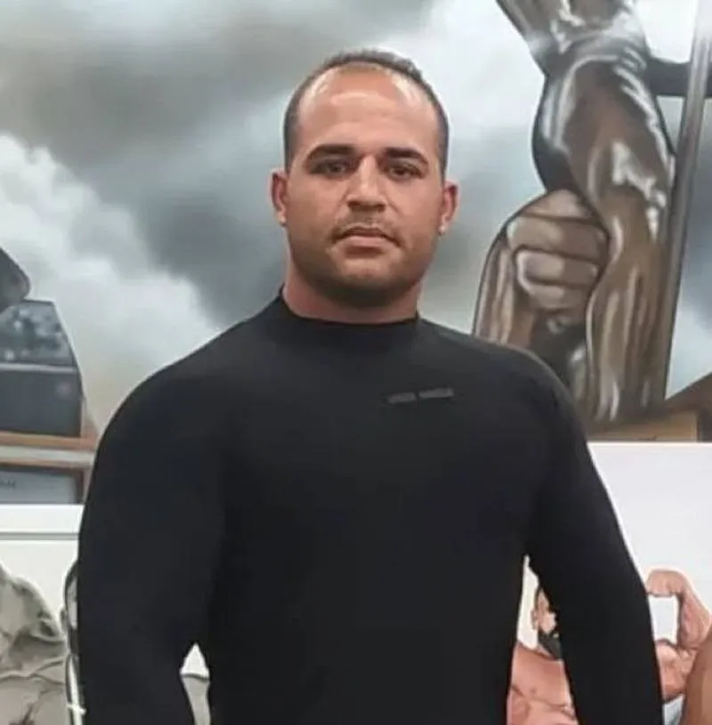 Reza Alialmomeni